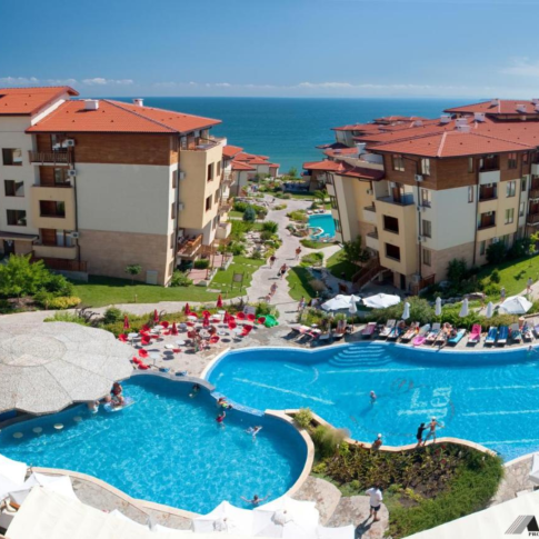 Garden Of Eden Apart 4*