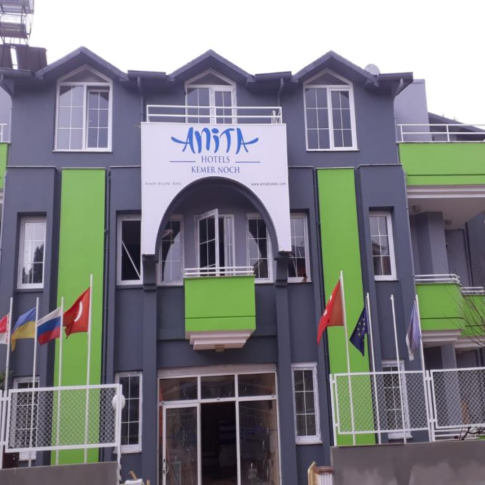 Anita Kemer Noch Hotel 4*
