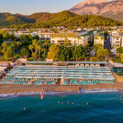 Lancora Beach Hotel 4* 
