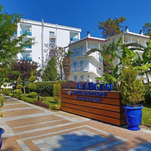 Le Bleu Hotel & Resort 5* 