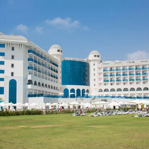 Water Side Resort & Spa 5*
