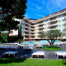 AQUA Hotel Montagut Suites 4*